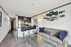 Cozy Snowshoe Condo Rental Walk to Chair Lift!